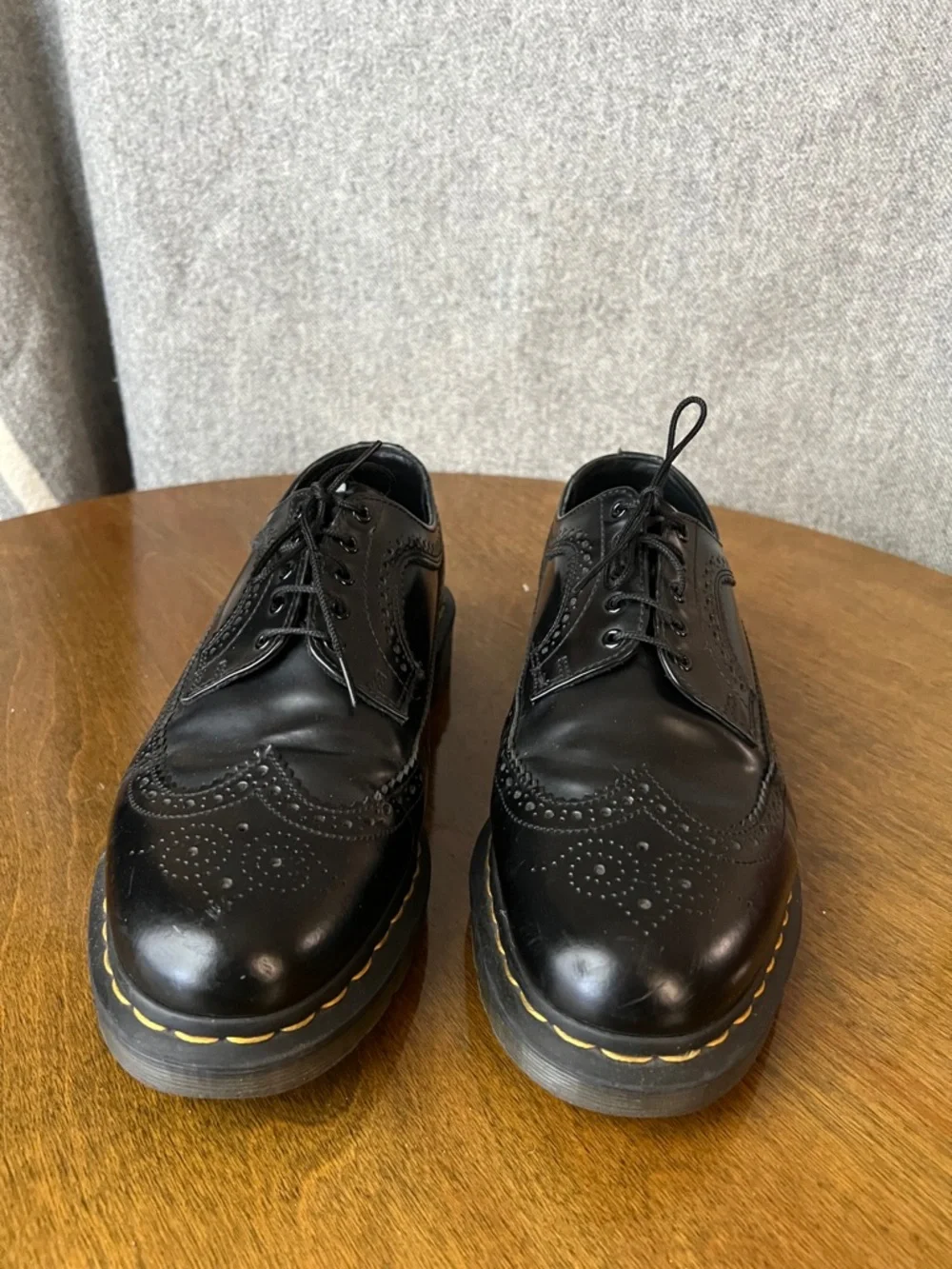 Dr. Martens Brogues 3989 - Picture 2 of 5